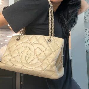 CHANEL Light Beige Quilted Shoulder Bag